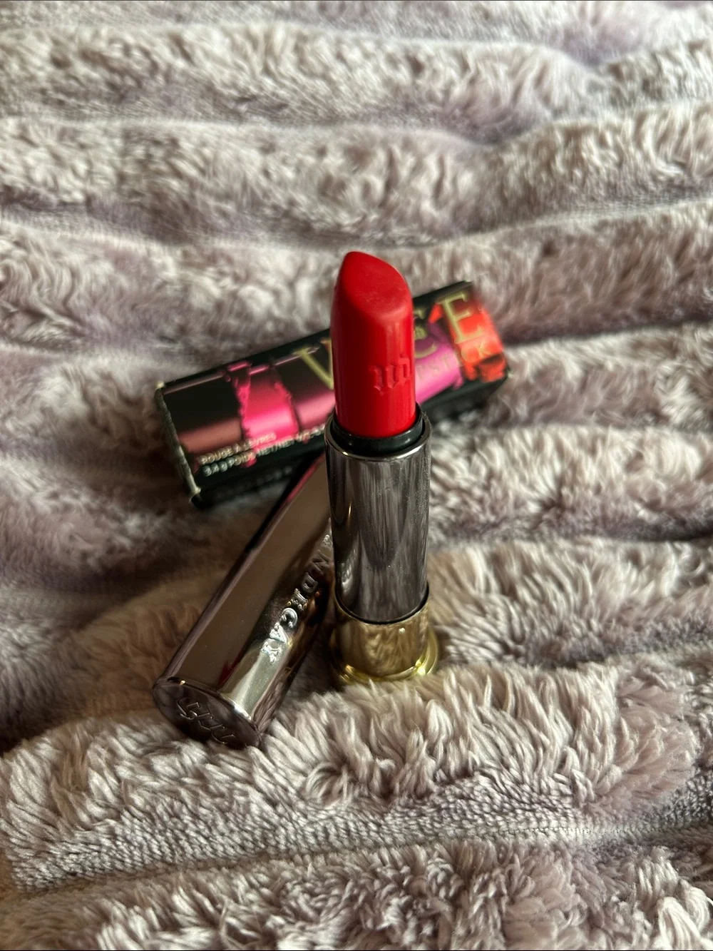 NIB Urban Decay Vice Lipstick - 714 (Mega Matte)